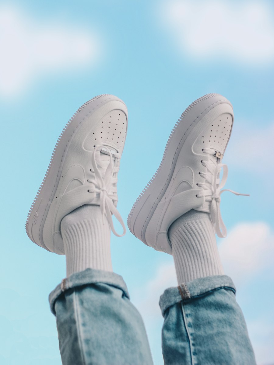 Leather Low Sneakers 2